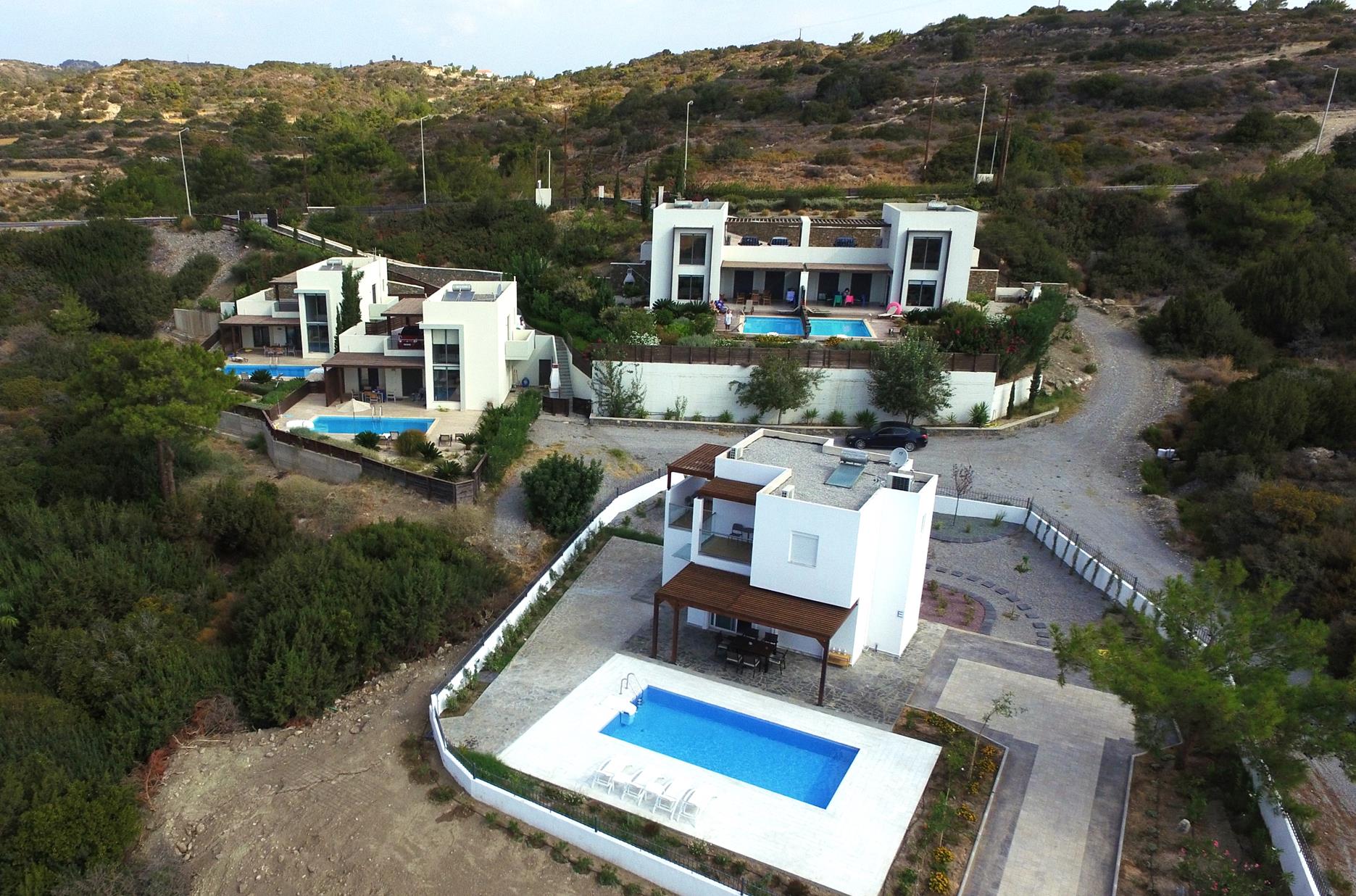 Gonos Villas C and D